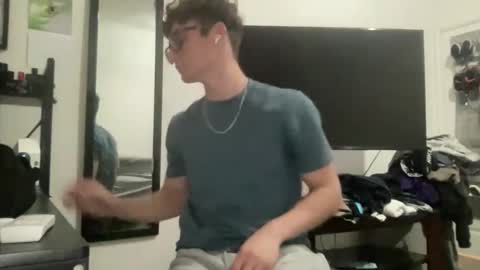 Snapshot of ryan287747 chatting on 11-29-25, 01:19 ryan online show from 11-29-25, 01:19