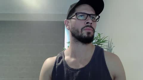 Snapshot of ryan_chatter chatting on 05-11-26, 01:22 Ryan online show from 05-11-26, 01:22