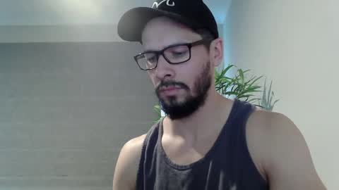 Snapshot of ryan_chatter chatting on 05-18-26, 01:35 Ryan online show from 05-18-26, 01:35