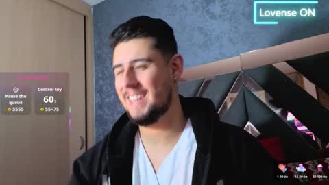 Snapshot of ryan_evanns chatting on 12-19-25, 10:11 R Y A N online show from 12-19-25, 10:11