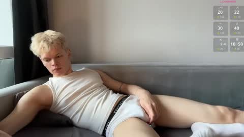 Snapshot of ryan_jeh chatting on 06-07-26, 01:15 Kevin online show from 06-07-26, 01:15