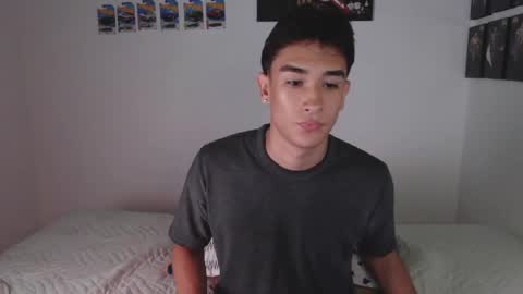 Snapshot of ryan_valentine17 chatting on 04-15-26, 07:15 ryan online show from 04-15-26, 07:15