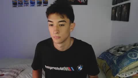 Snapshot of ryan_valentine17 chatting on 04-26-26, 08:17 ryan online show from 04-26-26, 08:17