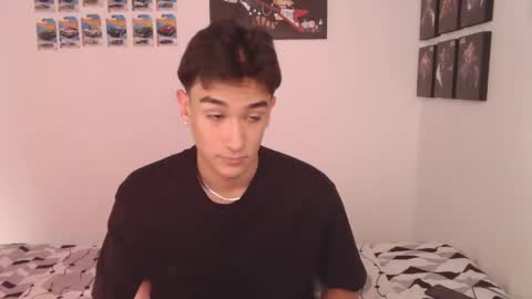Snapshot of ryan_valentine17 chatting on 05-04-26, 08:16 ryan online show from 05-04-26, 08:16