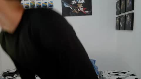 Snapshot of ryan_valentine17 chatting on 05-12-26, 09:01 ryan online show from 05-12-26, 09:01