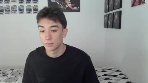Snapshot of ryan_valentine17 chatting on 05-31-26, 07:48 ryan online show from 05-31-26, 07:48