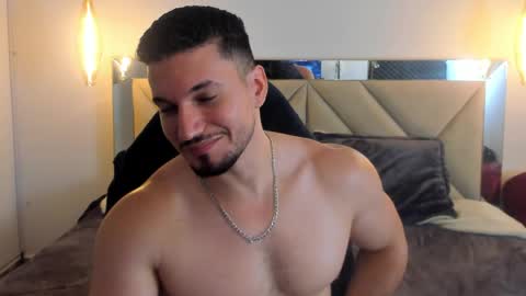 Snapshot of ryan_ward79 chatting on 06-04-26, 02:45 Ryan online show from 06-04-26, 02:45