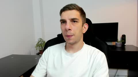 Snapshot of ryandusk chatting on 06-06-26, 08:13 Andrew C. online show from 06-06-26, 08:13