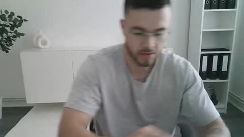 ryanhoffmann15 online show from 05-17-26, 07:50