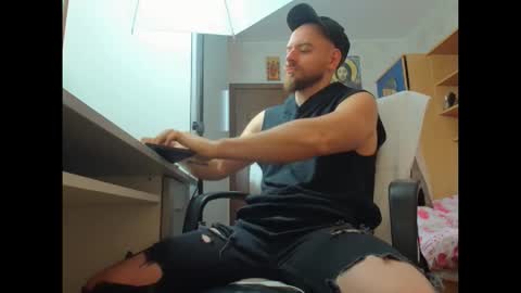 Ryanstone  online show from 11-20-25, 06:35