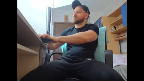 Snapshot of ryanstone_ chatting on 01-19-26, 06:17 Ryanstone online show from 01-19-26, 06:17