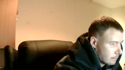 Snapshot of ryder93x chatting on 09-10-25, 06:13 Ryder93 online show from 09-10-25, 06:13