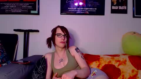 Snapshot of ryff_burnz chatting on 03-29-26, 02:00 Ryff Burnz online show from 03-29-26, 02:00