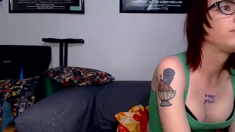 Snapshot of ryff_burnz chatting on 04-23-26, 01:51 Ryff Burnz online show from 04-23-26, 01:51