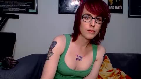 Snapshot of ryff_burnz chatting on 05-01-26, 01:10 Ryff Burnz online show from 05-01-26, 01:10