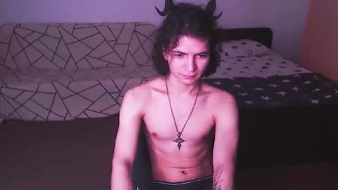 Snapshot of rylanstone chatting on 10-17-25, 10:45 Rylan online show from 10-17-25, 10:45