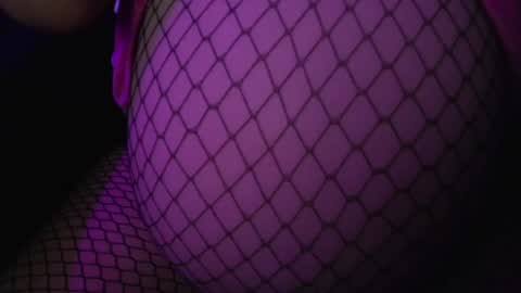 Snapshot of rynn_x chatting on 06-12-26, 06:01 SINGLE WIDOWED MOM online show from 06-12-26, 06:01
