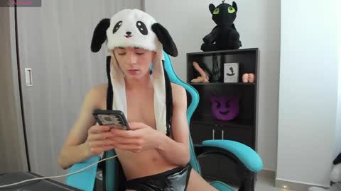 Snapshot of ryo_bleu chatting on 05-21-26, 08:38 RYO BLEU online show from 05-21-26, 08:38