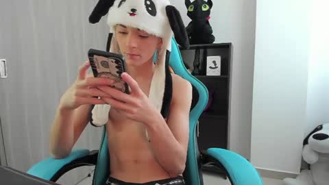 RYO BLEU online show from 07-16-26, 04:35
