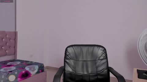 ryo_kush0 online show from 07-28-26, 04:39