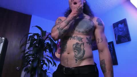 Snapshot of ryuk_it chatting on 12-04-25, 02:10 leopmonk help me reach 100 thumbs up online show from 12-04-25, 02:10