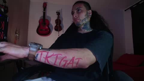 Snapshot of ryuk_it chatting on 05-02-26, 01:32 leopmonk help me reach 100 thumbs up online show from 05-02-26, 01:32