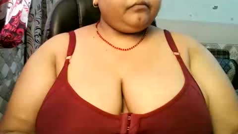 HotLovers online show from 05-17-26, 10:11