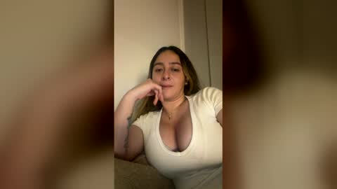 Snapshot of s0phie_26 chatting on 05-04-26, 12:39 Sofia Independent Model online show from 05-04-26, 12:39