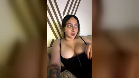 Snapshot of s0phie_26 chatting on 05-18-26, 05:24 Sofia Independent Model online show from 05-18-26, 05:24