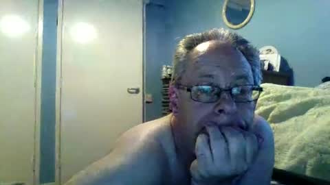 Snapshot of s536sny18 chatting on 06-21-26, 01:57 s536sny18 online show from 06-21-26, 01:57