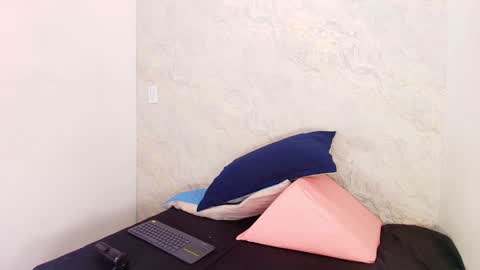 Snapshot of s_sofia_ chatting on 01-07-25, 07:17 s_sofia_ online show from 01-07-25, 07:17