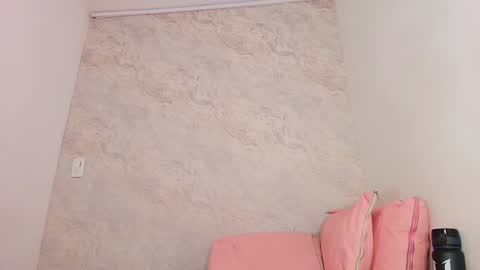 Snapshot of s_sofia_ chatting on 01-23-25, 01:51 s_sofia_ online show from 01-23-25, 01:51