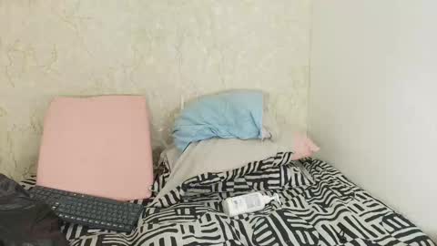 Snapshot of s_sofia_ chatting on 09-30-25, 07:19 s_sofia_ online show from 09-30-25, 07:19