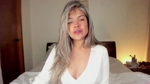 Leslie Beltrn online show from 09-25-25, 03:21