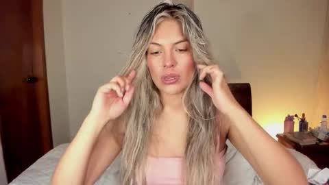 Leslie Beltrn online show from 10-02-25, 03:46