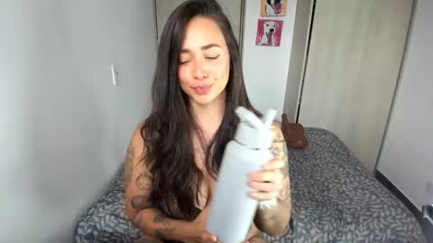 Sara online show from 11-24-25, 09:03