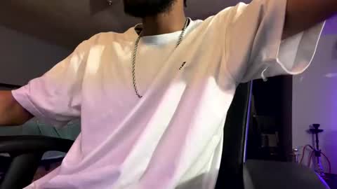 Snapshot of saasbutt chatting on 12-23-25, 12:08 saasbutt online show from 12-23-25, 12:08