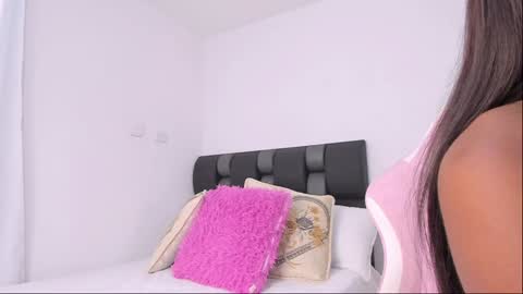 Snapshot of sababrown chatting on 12-16-24, 04:38 SabaBrown online show from 12-16-24, 04:38
