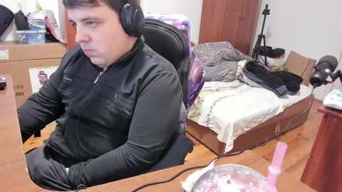 1141323  my Lord Mister Max   moms treasure online show from 12-31-24, 01:47