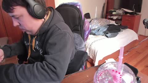 1141323  my Lord Mister Max   moms treasure online show from 01-07-25, 09:18