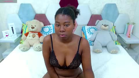 sabriana_smith1 online show from 04-26-26, 04:21