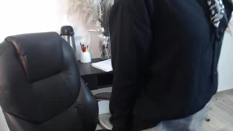 Snapshot of sabriinaa_fox chatting on 04-21-26, 01:39 sabriinaa fox online show from 04-21-26, 01:39