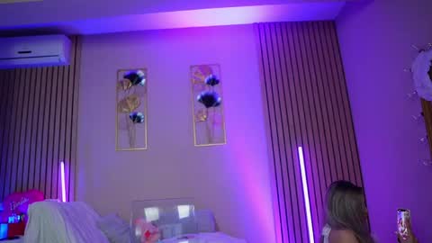 SabrinaJade online show from 04-22-26, 07:00