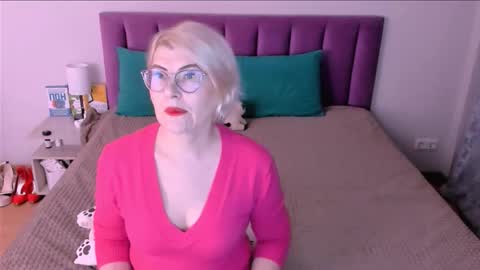 Sabrina MacMarren online show from 11-13-25, 02:38