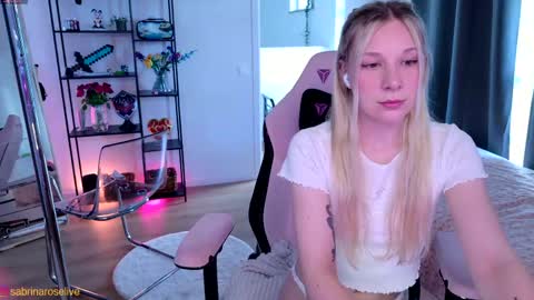 Snapshot of sabrinarose_x chatting on 05-31-26, 05:20 Sabrina Rose online show from 05-31-26, 05:20