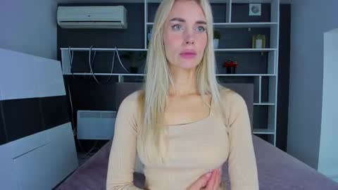 Sabrina online show from 11-10-25, 12:15