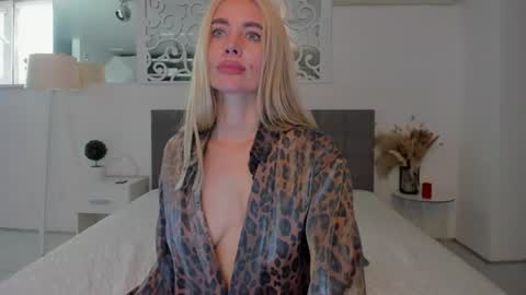 Sabrina online show from 07-07-26, 07:56