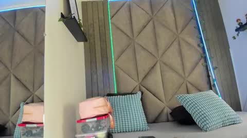 S A B R I N A  online show from 12-19-25, 11:39