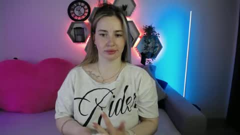 Sabrina Violet online show from 06-19-26, 09:24