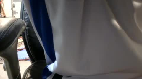 Dee online show from 11-21-25, 09:52